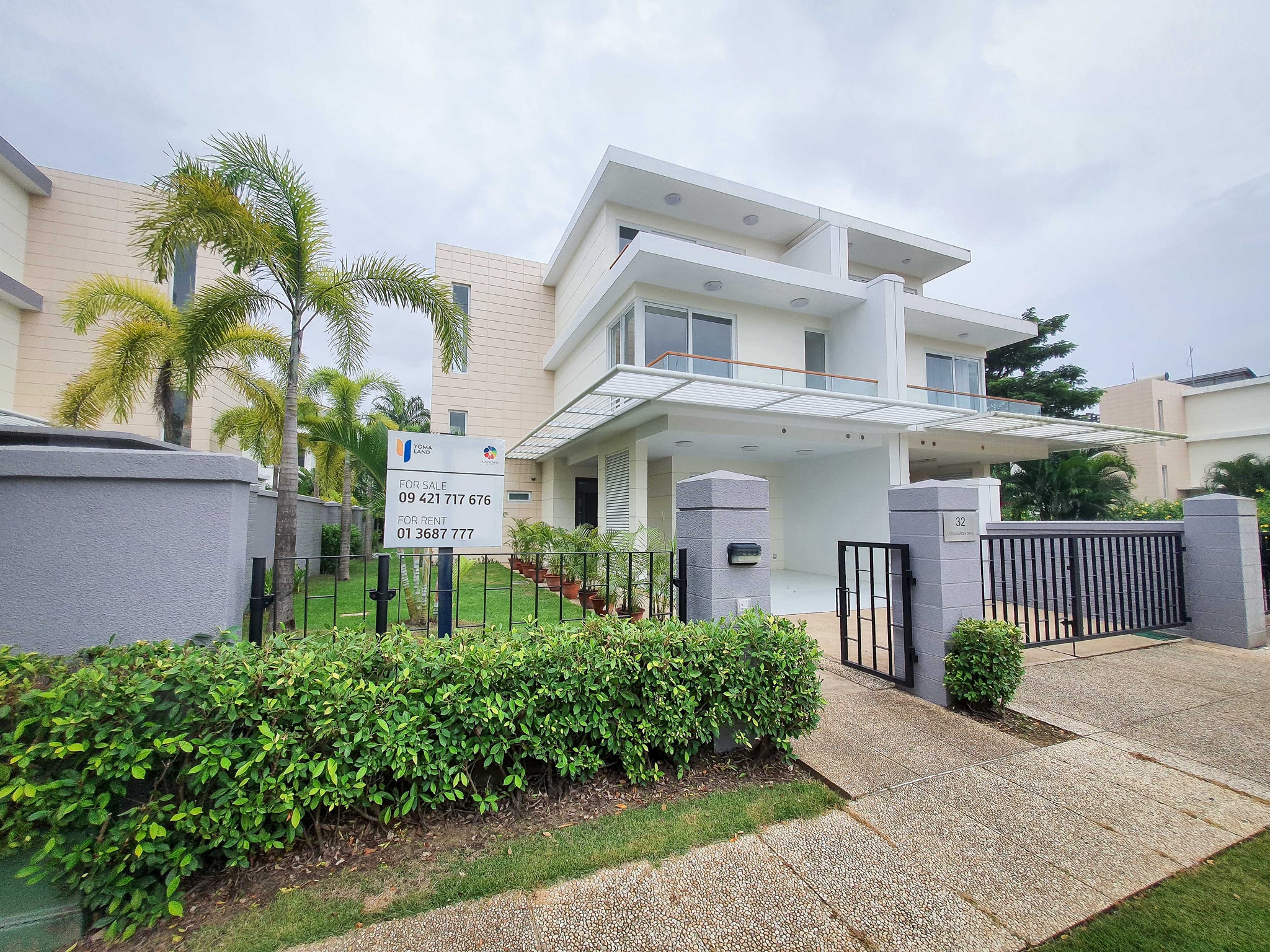 Semi-Detached Villas @ Pun Hlaing Estate